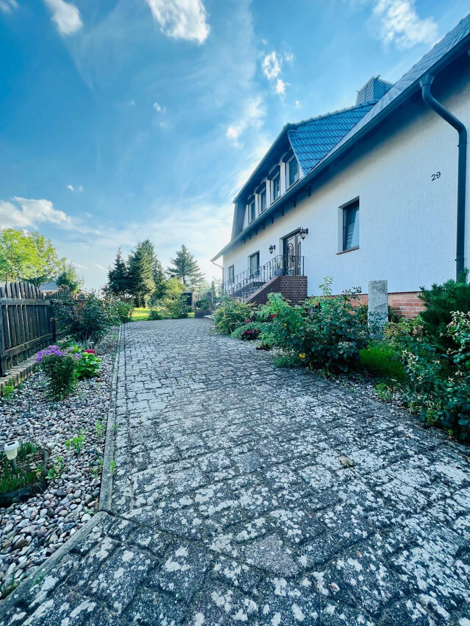Kleines Ferienzimmer Uckermark Casekow Exterior foto